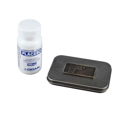 343. Marshal Stacker Pentecost's (Idris Elba) Metharocin Tin and Pills with Replacement Bottle ### PACIFIC RIM (2013)