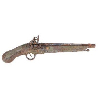 359. Flying Dutchman Shipmate's Flintlock Pistol ### PIRATES OF THE CARIBBEAN: DEAD MAN'S CHEST (2006)/PIRATES OF THE CARIBBEAN: AT WORLD'S END (2007)