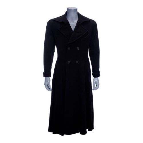 382. Lamont Cranston's (Alec Baldwin) Overcoat ### THE SHADOW (1994)