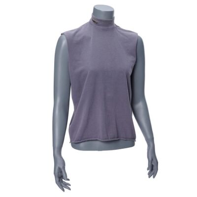 427. B'Elanna Torres' (Roxann Dawson) Starfleet Uniform Undershirt with Provisional Lieutenant Rank Pin ### STAR TREK: VOYAGER (T.V. SERIES, 1995-2001)