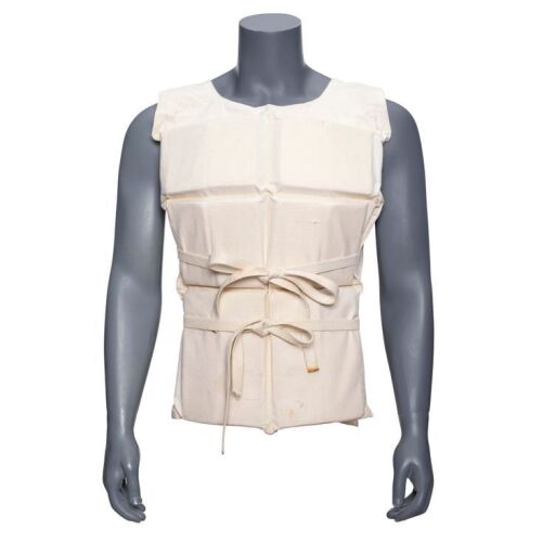 526. Life Vest ### TITANIC (1997)