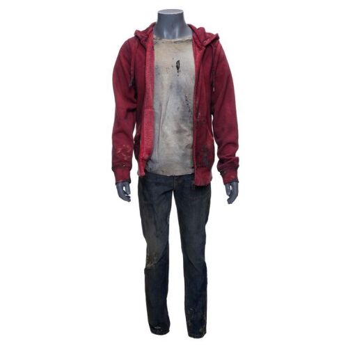 564. R's (Nicholas Hoult) Distressed Ensemble ### WARM BODIES (2013)