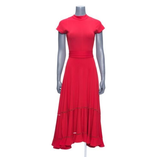 565. Mary Fiore's (Jennifer Lopez) Red Dress with Behind-the-Scenes Photographs ### THE WEDDING PLANNER (2001)