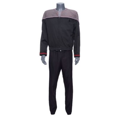 672. Starfleet Command Uniform Replica ### STAR TREK: FIRST CONTACT (1996)