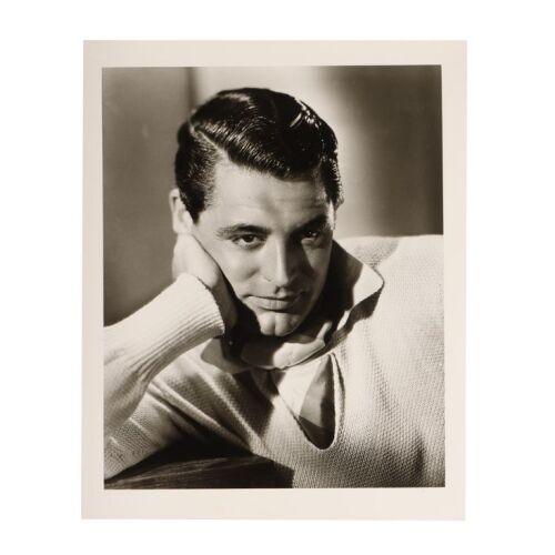 173. Cary Grant, c. 1939 - Studio Photograph ### ROBERT COBURN