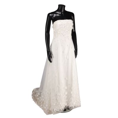 54. Amy Pond's (Karen Gillan) Wedding Dress ### DOCTOR WHO (TV SERIES, 2005-2022)