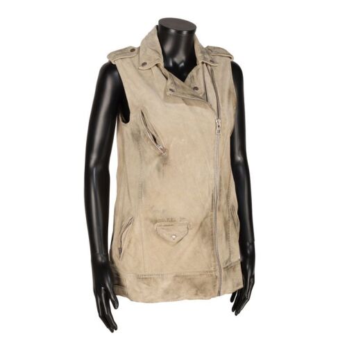 93. The Moment's (Billie Piper) Gilet ### DOCTOR WHO (TV SERIES, 2005-2022)