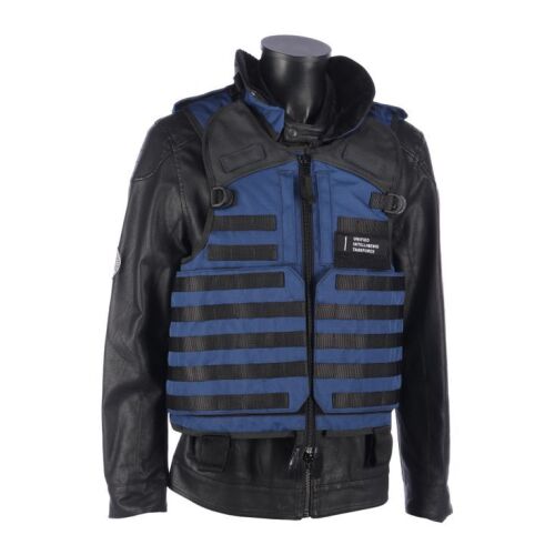 96. UNIT Vest and Jacket ### DOCTOR WHO (TV SERIES, 2005-2022)