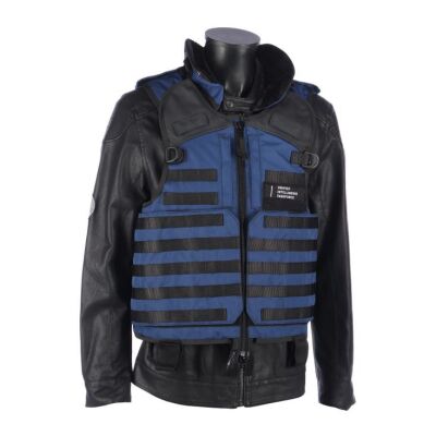 96. UNIT Vest and Jacket ### DOCTOR WHO (TV SERIES, 2005-2022)