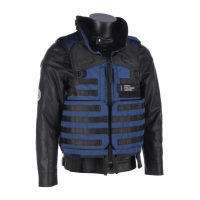 122. UNIT Vest and Jacket ### DOCTOR WHO (TV SERIES, 2005-2022)