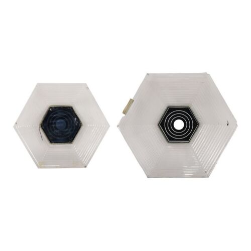 155. Pair of Thirteenth Doctor (Jodie Whittaker) TARDIS Roundels ### DOCTOR WHO (TV SERIES, 2005-2022)