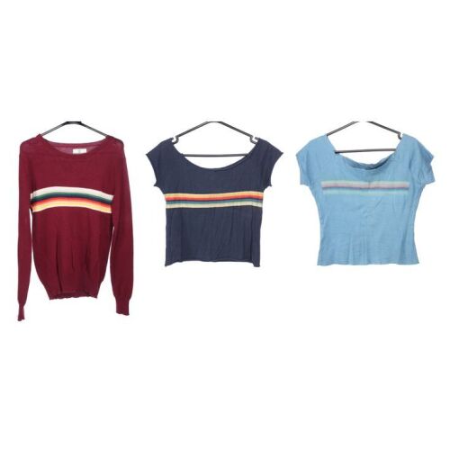 180. Thirteenth Doctor's (Jodie Whittaker) Pair of T-Shirts and Jumper ### DOCTOR WHO (TV SERIES, 2005-2022)