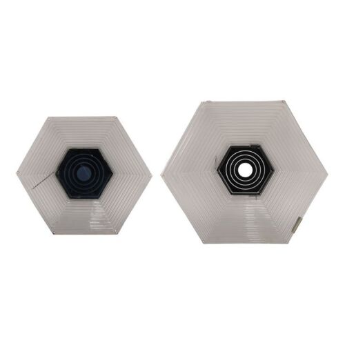 187. Pair of Thirteenth Doctor (Jodie Whittaker) TARDIS Roundels ### DOCTOR WHO (TV SERIES, 2005-2022)