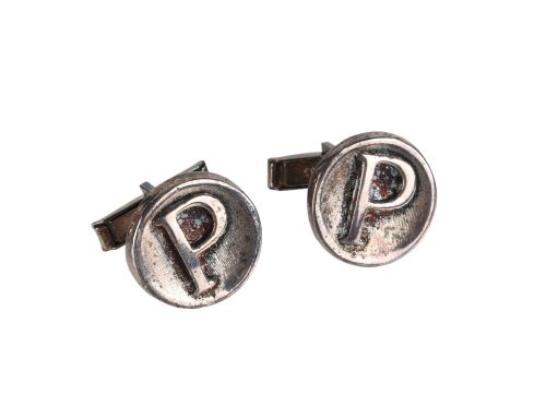 22. Austin Powers' (Mike Myers) Cufflinks ### AUSTIN POWERS: INTERNATIONAL MAN OF MYSTERY (1997)