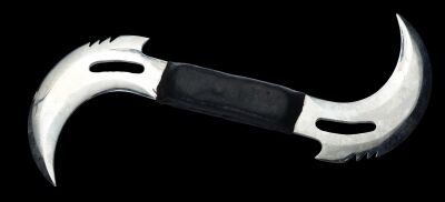 69. Blade's (Wesley Snipes) Metal Throwing Glaive ### BLADE (1998)