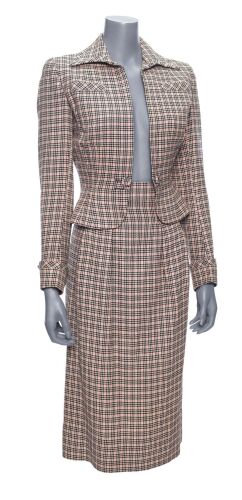 163. Veronica Lake's Photo-Matched Two-Piece Skirt Suit ### THE SAINTED SISTERS (1948)