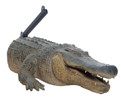 181. Planet Hollywood Collection: Mechanical Morris the Alligator Puppet Rig ### HAPPY GILMORE (1996)