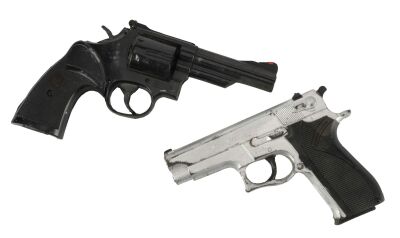 259. Mike Papac Collection: Roger Murtaugh's (Danny Glover) Stunt Smith & Wesson Model 19 Revolver and 5906 Pistol ### LETHAL WEAPON 3 (1992)