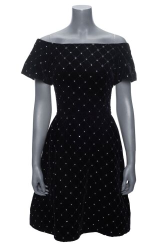 417. Planet Hollywood Collection: Tess McGill's (Melanie Griffith) Screen-Matched Party Dress ### WORKING GIRL (1988)
