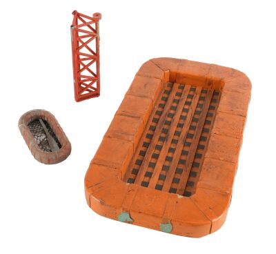 440. Pair of Raft Model Miniatures with Crane Section Model Miniature ### THE ABYSS (1989)