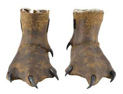 517. Pair of Stunt Penguin Feet ### BATMAN RETURNS (1992)