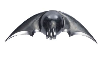 519. Batman's (Val Kilmer) Folding Bat-Bola ### BATMAN FOREVER (1995)