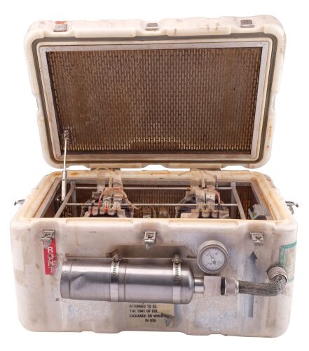 561. Screen-Matched Blood Bag Transport Box with Blood Bags ### BLADE (1998)