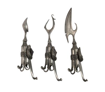623. Terry Ackland-Snow Collection: Skeksis Finger Cutlery Set ### THE DARK CRYSTAL (1982)