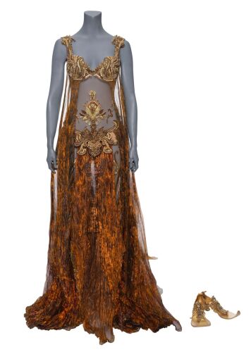 740. Hathor's (Elodie Yung) Sedan Ensemble ### GODS OF EGYPT (2016)