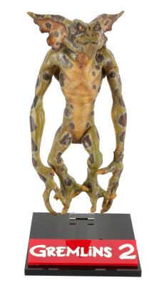757. Gremlin Stop-Motion Puppet on Display ### GREMLINS 2: THE NEW BATCH (1990)