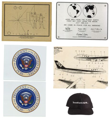 820. Set Decorations and Reference Images with VFX Crew Hat ### INDEPENDENCE DAY (1996)