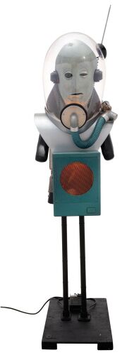 886. Light-Up Alien 52 Man from Planet X Head and Ensemble ### LOONEY TUNES: BACK IN ACTION (2003)