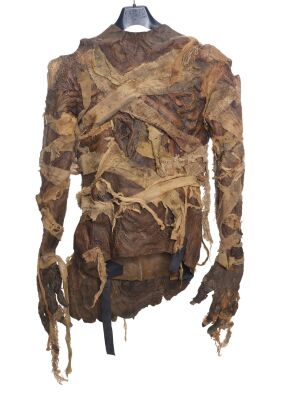 956. Floor-Crawling Mummy Torso ### THE MUMMY (1999)