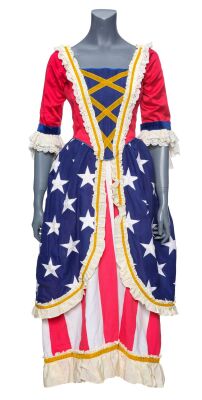 960. Annie Braddock's (Scarlett Johansson) Screen-Matched Fourth of July Ensemble ### THE NANNY DIARIES (2007)