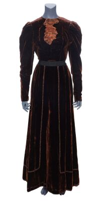 1001. Vicki Ware's (Alexis Smith) New York Ensemble ### GENTLEMAN JIM (1942)