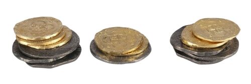 1028. Eight Gold Coins and Eight Silver Coins ### PIRATES OF THE CARIBBEAN: THE CURSE OF THE BLACK PEARL (2003)