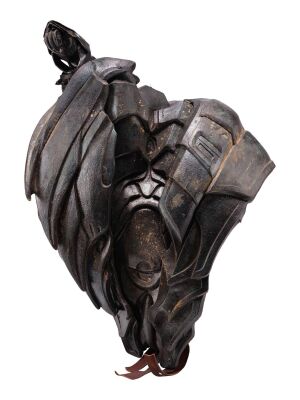 1043. Tracker Predator's (Carey L. Jones) Back Armor with Animatronic Plasmacaster ### PREDATORS (2010)