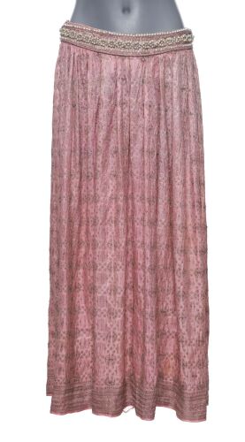 1094. Planet Hollywood Collection: Farah's (Jane Seymour) Skirt ### SINBAD AND THE EYE OF THE TIGER (1977)