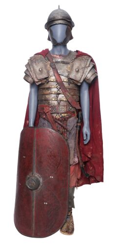 1109. Crassus Soldier Ensemble with Shield ### SPARTACUS: WAR OF THE DAMNED (T.V. SERIES, 2013)