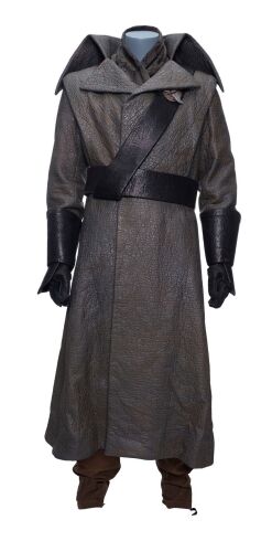 1129. Klingon Guard Stunt Ensemble ### STAR TREK INTO DARKNESS (2013)
