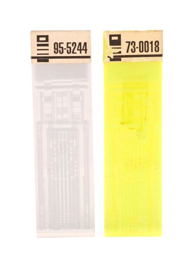 1140. Pair of Isolinear Chips ### STAR TREK: THE NEXT GENERATION (T.V. SERIES, 1987 - 1994)/STAR TREK: DEEP SPACE NINE (T.V. SERIES, 1993 - 1999)/STAR TREK: VOYAGER (T.V. SERIES, 1995 - 2001)