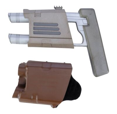 1156. Nausicaan Disruptor Pistol ### STAR TREK: ENTERPRISE (T.V. SERIES, 2001 - 2005)