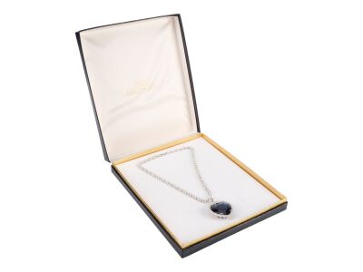 1280. J. Peterman "Heart of the Ocean" Necklace Replica ### TITANIC (1997)