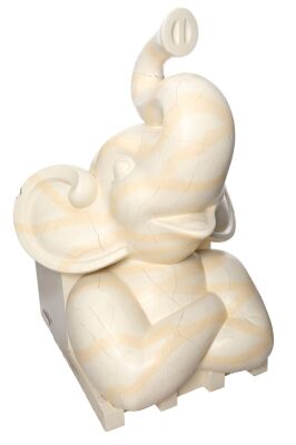 1287. Planet Hollywood Collection: Elephant Sculpture ### TOYS (1992)
