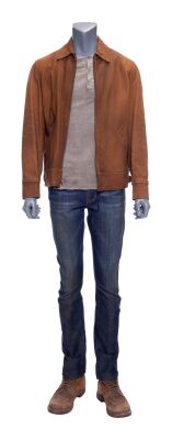 1289. Cade Yeager's (Mark Wahlberg) Ensemble ### TRANSFORMERS: AGE OF EXTINCTION (2014)