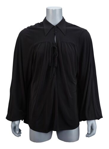 1338. Don Alejandro de la Vega's (Antonio Banderas) Black Zorro Shirt ### THE LEGEND OF ZORRO (2005)