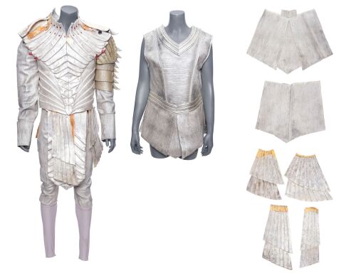 Lot #22: House of T'Kuvma White Costume ### STAR TREK: DISCOVERY (TV SERIES, 2017-2024)