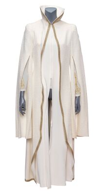 Lot #77: Vulcan Student Robes ### STAR TREK: DISCOVERY (TV SERIES, 2017-2024)