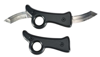 Lot #80: Rubber Double-bladed Karambit Knife with additional Knife Handle ### STAR TREK: DISCOVERY (TV SERIES, 2017-2024)