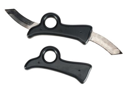 Lot #86: Rubber Double-bladed Karambit Knife with additional Knife Handle ### STAR TREK: DISCOVERY (TV SERIES, 2017-2024)